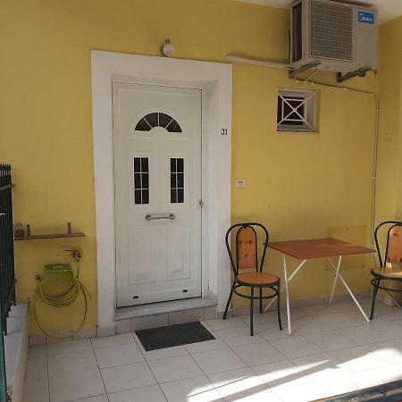 Yellow House Apartment Kalamata Exterior foto