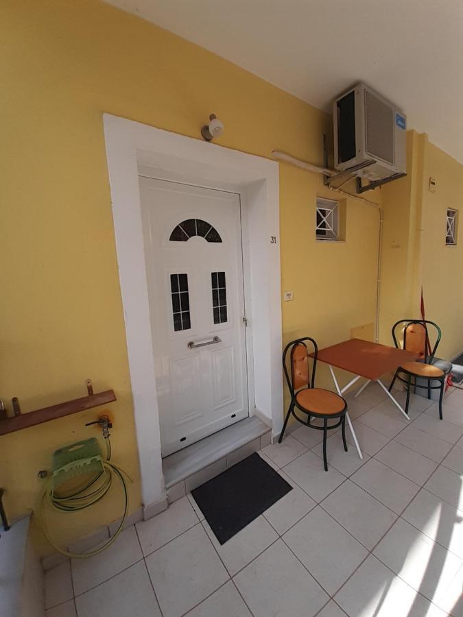 Yellow House Apartment Kalamata Exterior foto