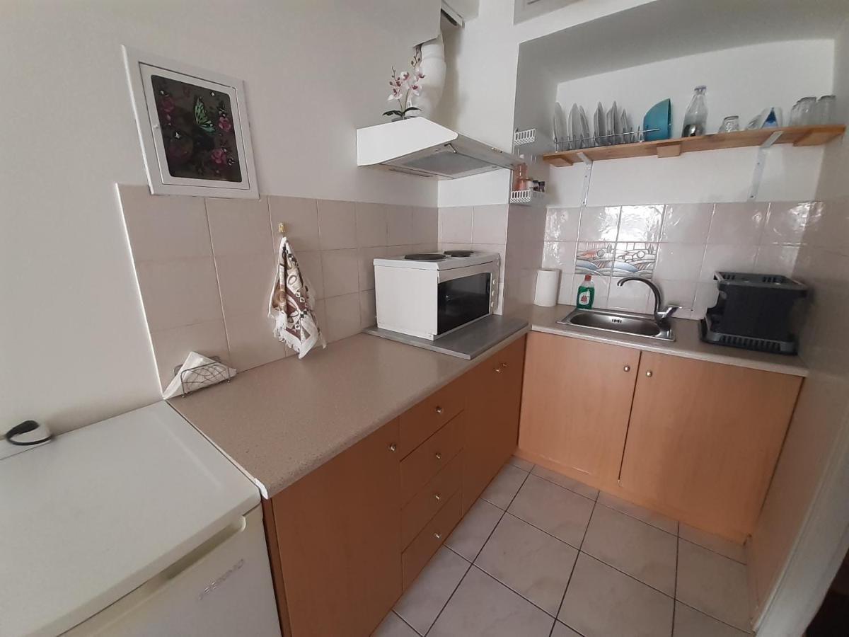 Yellow House Apartment Kalamata Exterior foto