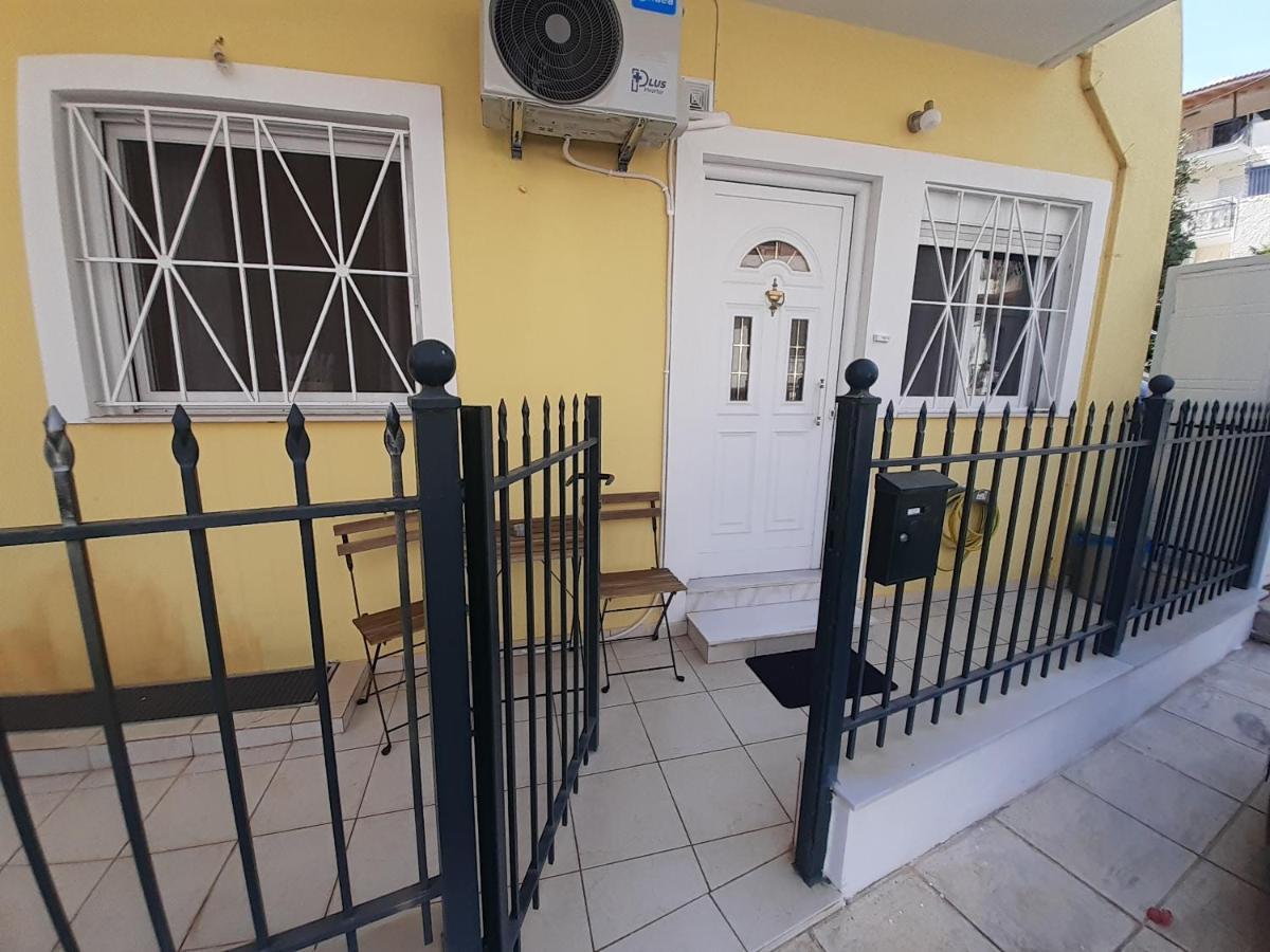 Yellow House Apartment Kalamata Exterior foto
